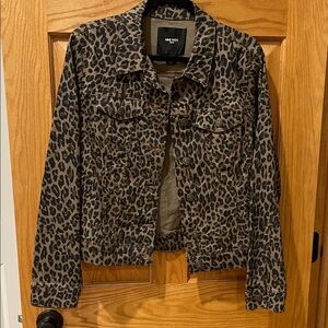Nine West women’s Large  leopard Jean jacket 
Excellent condition